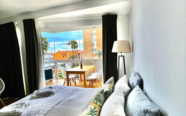 Holiday Studio by Meatina