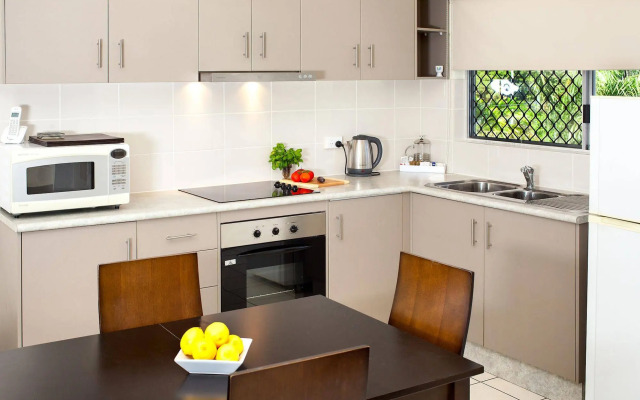 Clifton Sands Holiday Apartments