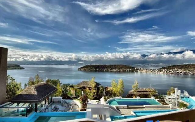 Shiyi Lake View Inn