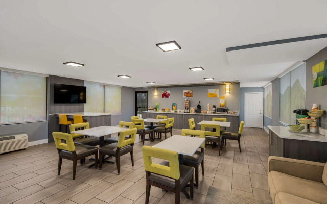 Quality Inn Asheville Airport