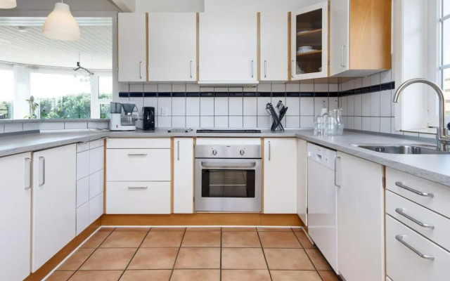 Spacious Holiday Home in Hemmet Jutland near Sea
