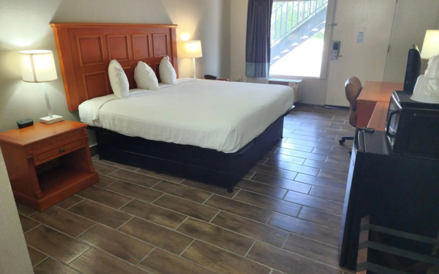 Days Inn by Wyndham Hardeeville Near Hilton Head