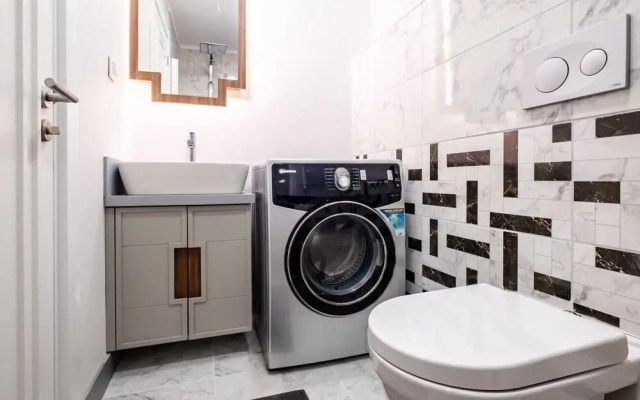 Sleek Flat in Kagithane With Terrace