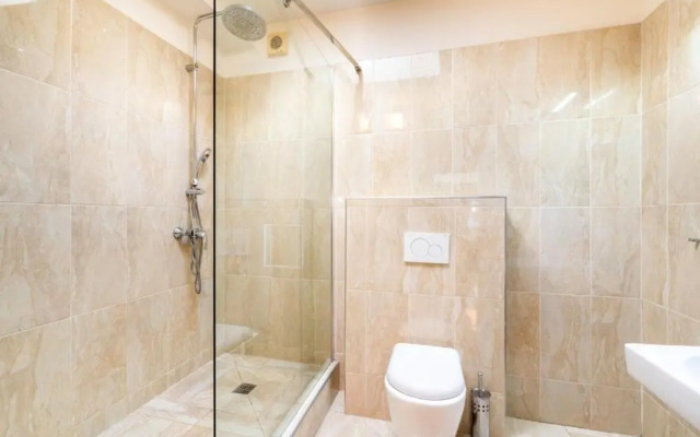 Templová 7 - Old Town Large Apartment with Terrace