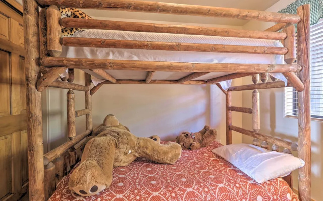 Hike, Fish & Enjoy Pond On-site: Bison Ranch Cabin
