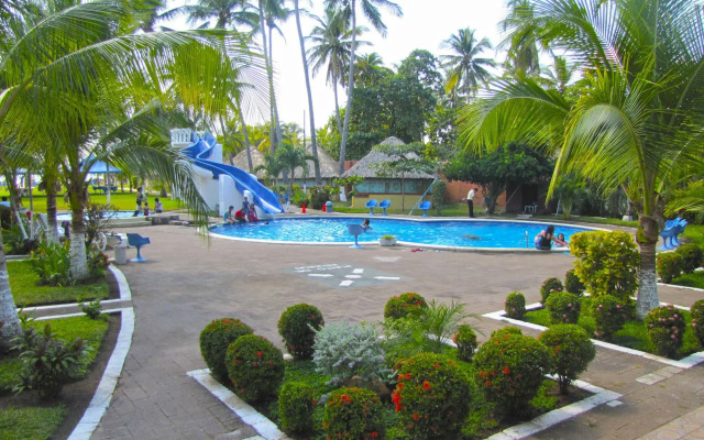 Tropiclub Playa El Cuco