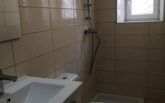 Gîte Arfeuilles, 4 pièces, 5 personnes - FR-1-489-52