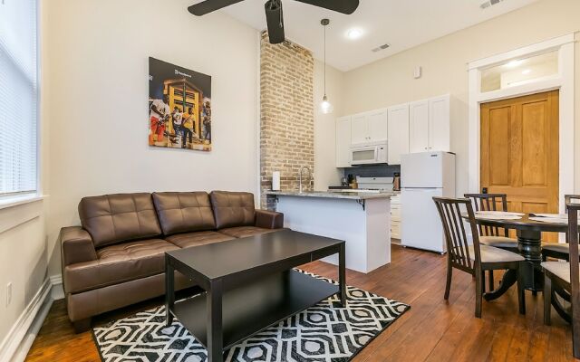 Newly renovated Modern 1BD Condo