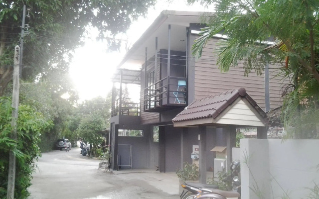 Aree Guesthouse2