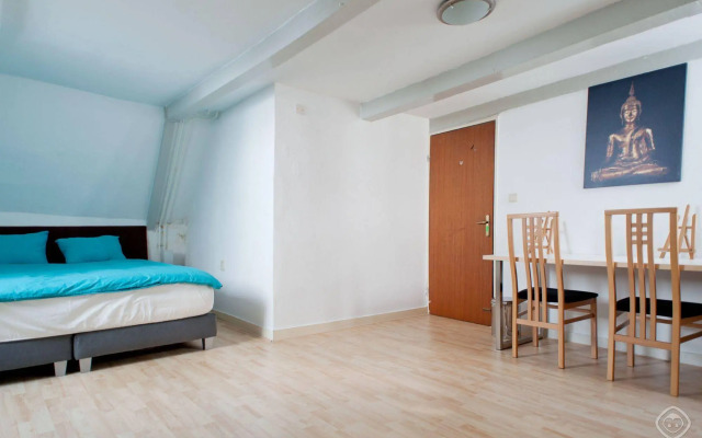 Prins Hendrik Apartments