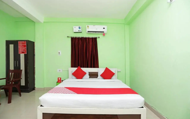 OYO Flagship 4720 Ma Guest House 2