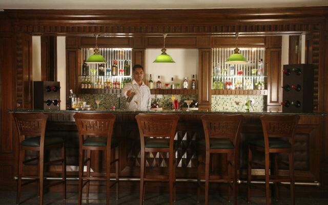 TreeHouse Hotel Club & Spa