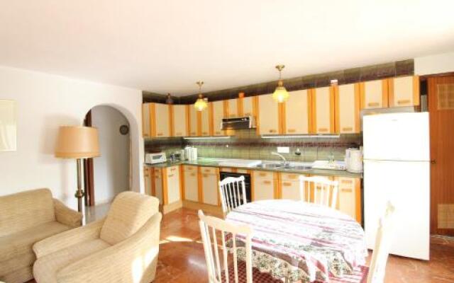 Cucarres0602