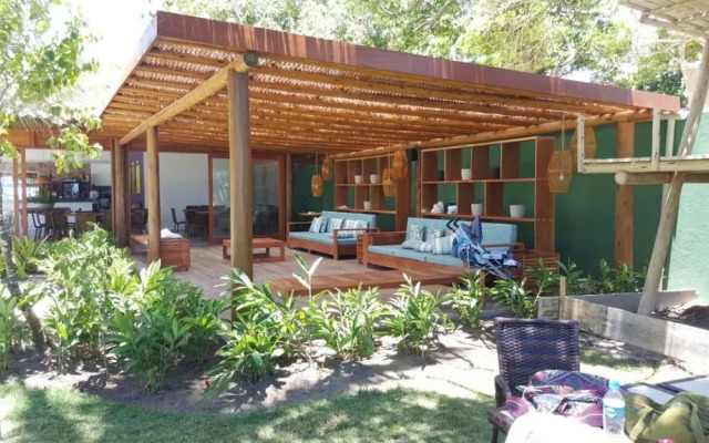 Ravenala Hotel