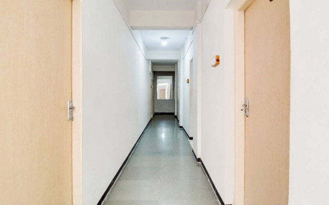SPOT ON 37458 Hotel Rahi