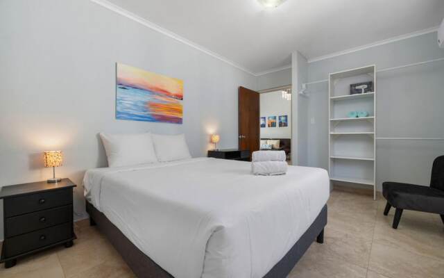 Great Cozy Comfortable Central 2BR 2BA w Pool