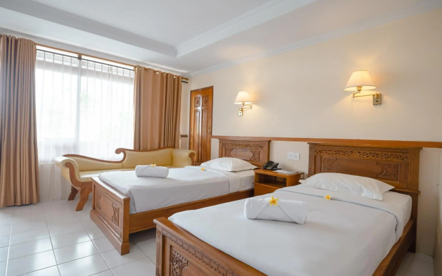 Palm Beach Hotel Bali