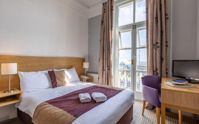 The Carlton Hotel