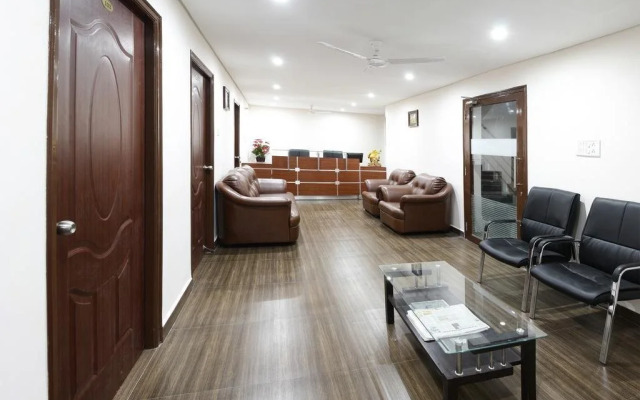 Palm tree serviced apartments