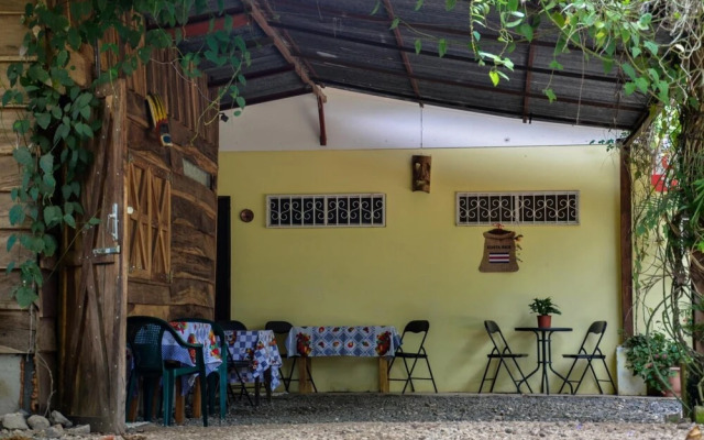 Cabinas Coco Alegre