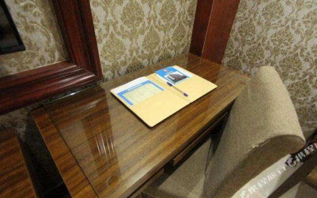 Yuanquan Business Hotel (Foshan Railway Station)