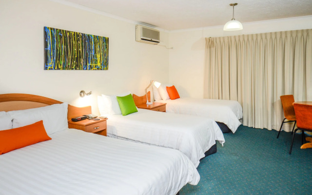Pegasus Motor Inn and Serviced Apartments