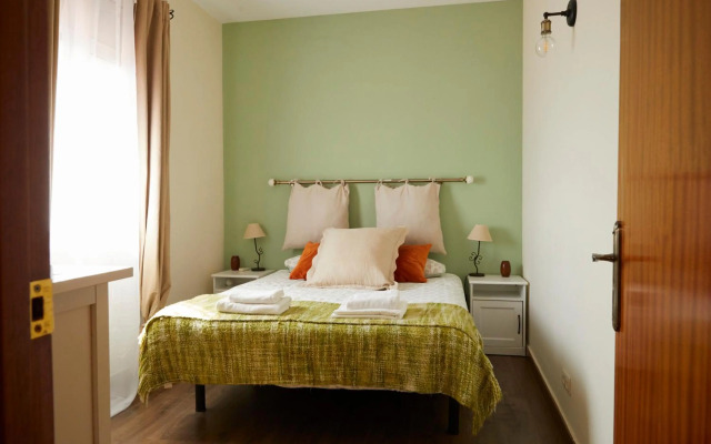 Amazing Vila close to Sitges, jacuzzi, swimming pool & exellent views