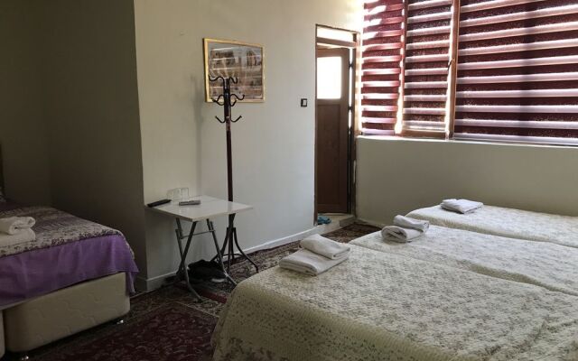 Aslan Guest House
