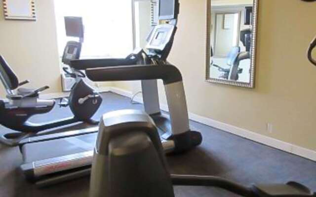 Quality Inn & Suites Airport