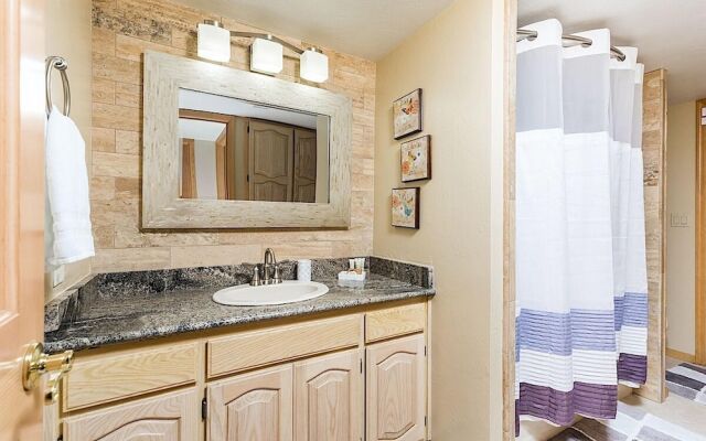 Paradise Retreat 4BR by Casago