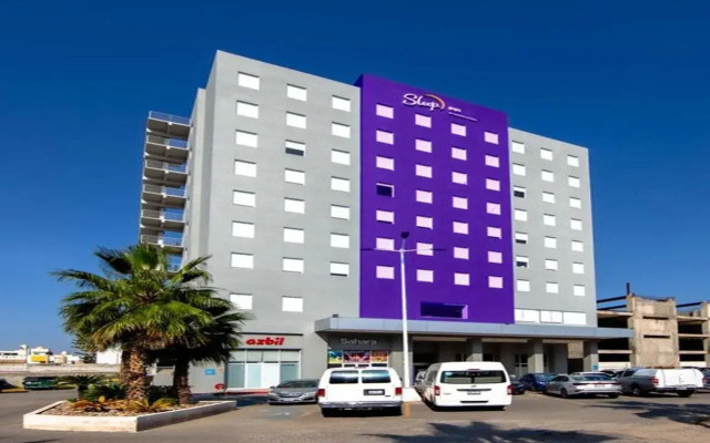 Sleep Inn Leon Antares Hotel