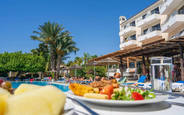 Paphos Gardens Holiday Resort
