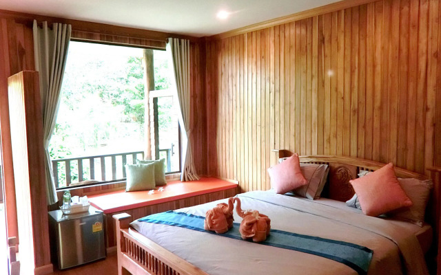 Ban Chom Samed Resort