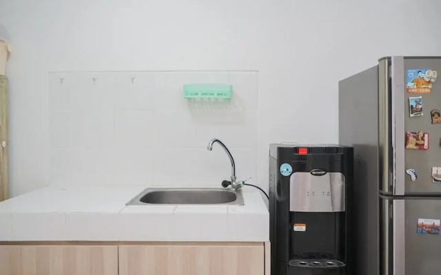 Nice And Comfy Studio Apartment At M-Town Residence