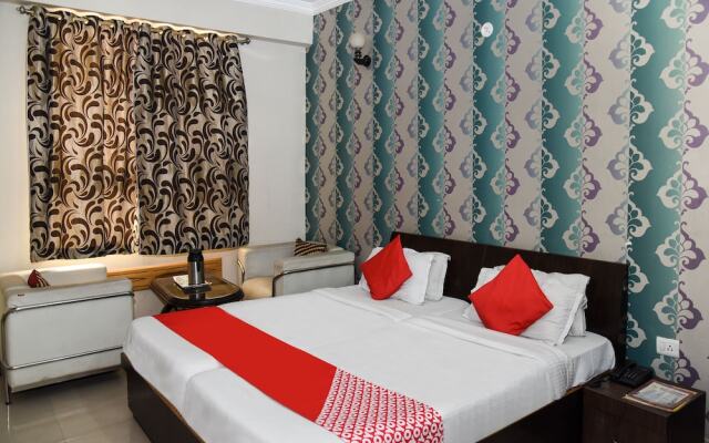 OYO 14732 Hotel Buddha International