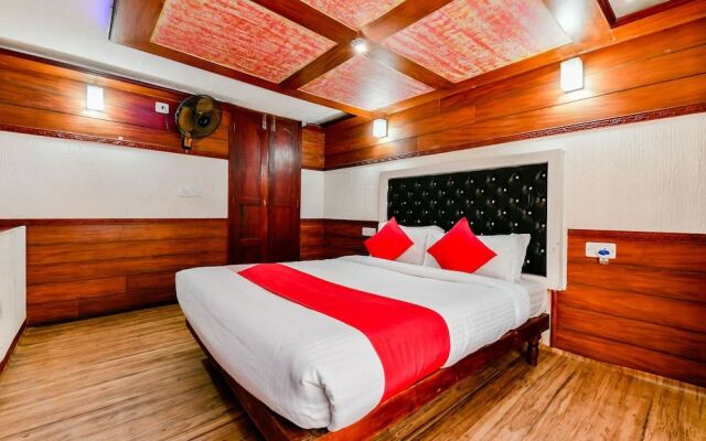 OYO 23482 Sht Symphony Premium Sharing Houseboat