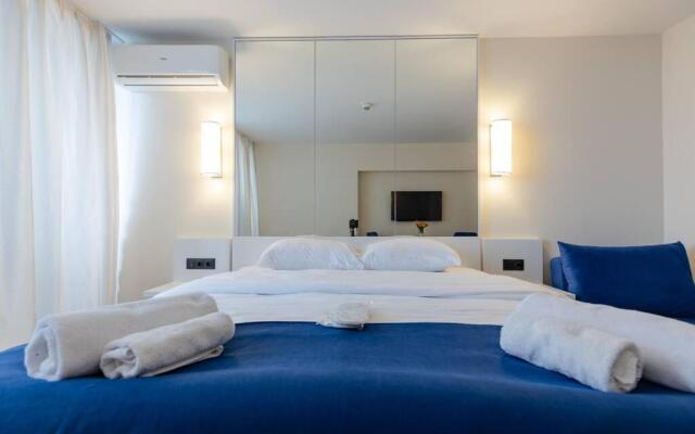 Seaside Studio Apt Balcony in Batumi Center