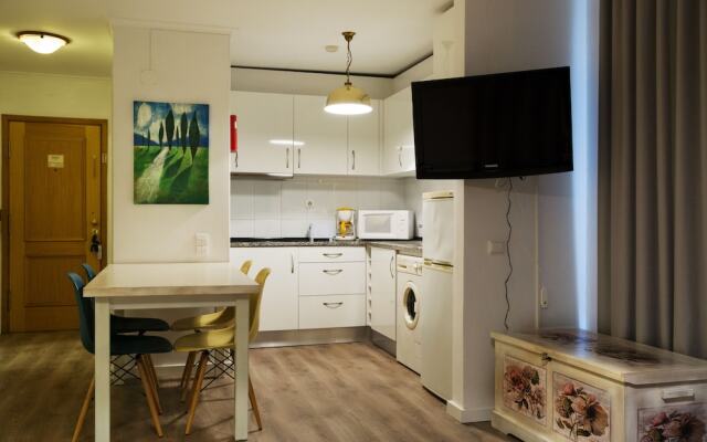 Apartamentos Jardins da Rocha Ninho Algarvio