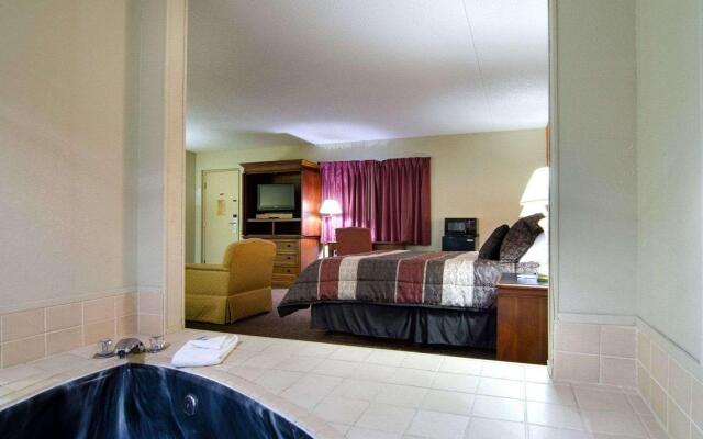 Knights Inn & Suites Emporia