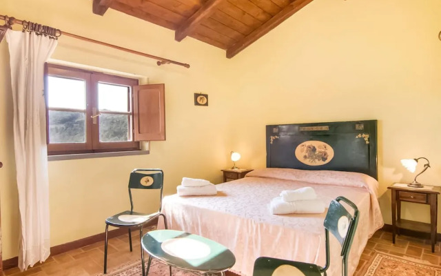 Belvilla by OYO Farmhouse With Garden