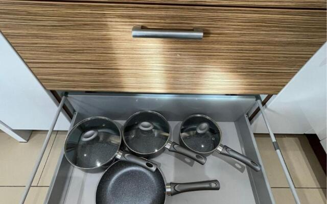 Holiday Home In Cardiff, Sleeps 8