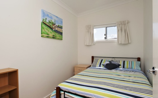 Short Street, 4, The Beach Cottage – Guest Rooms – Fingal Bay