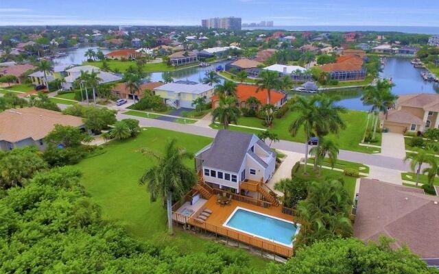 Colonial Avenue Home