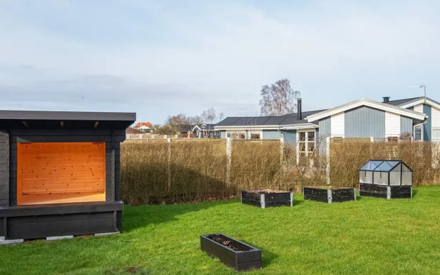 6 Person Holiday Home in Ronde-by Traum