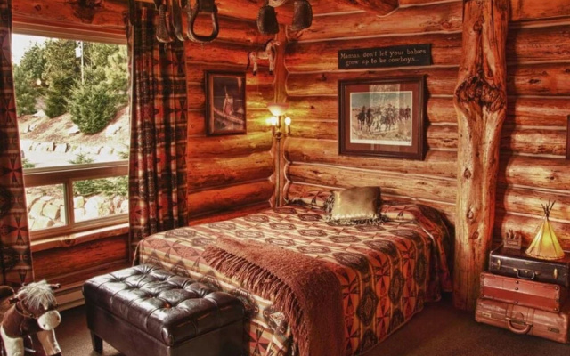 Bigfoot Lodge B & B