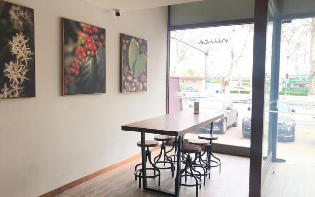 Hanting Express Handan Railway Station