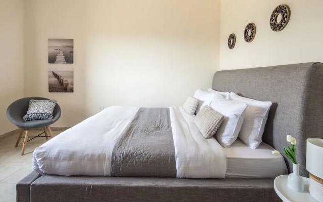 Top Rank 2BR in Trendy Jumeirah Village Triangle!
