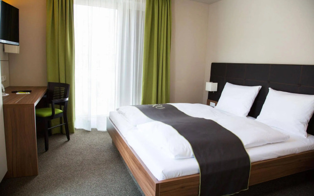 RiKu HOTEL Weissenhorn