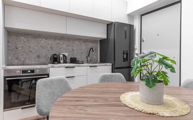 Phaedrus Living: Prosperity Residences Paradise