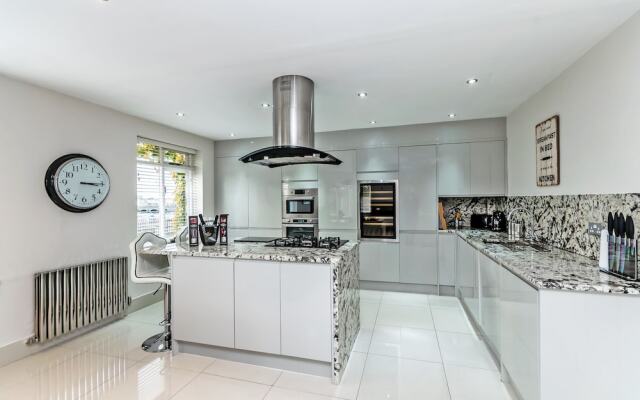Unique Chester Racecourse Apartment